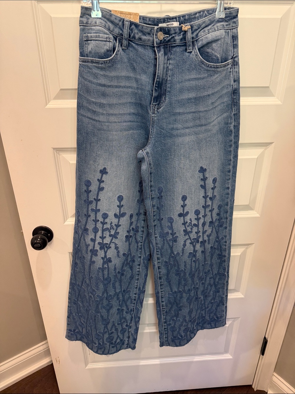 Embroidered Floral Wide-Leg Jeans in Light Blue